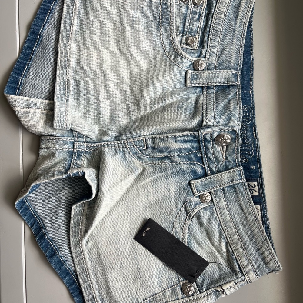Miss Me Shorts size 26 new with tags